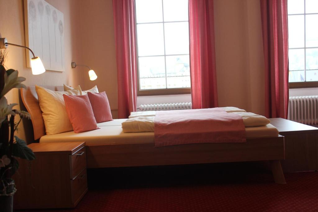 Hotel Roemischer Kaiser Bernkastel-Kues Habitación foto