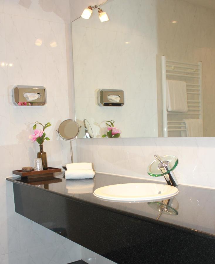 Hotel Roemischer Kaiser Bernkastel-Kues Habitación foto